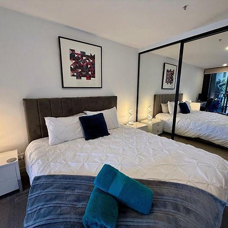 Midnight Luxe 1Br 1Bath Apartment 104 In The Heart Of Braddon Pool Sauna Secure Parking Wine Wifi キャンベラ エクステリア 写真