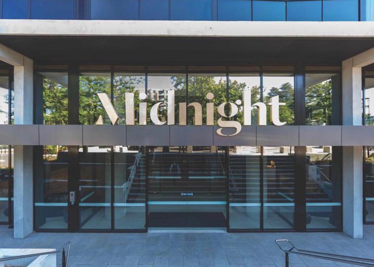 Midnight Luxe 1Br 1Bath Apartment 104 In The Heart Of Braddon Pool Sauna Secure Parking Wine Wifi キャンベラ エクステリア 写真