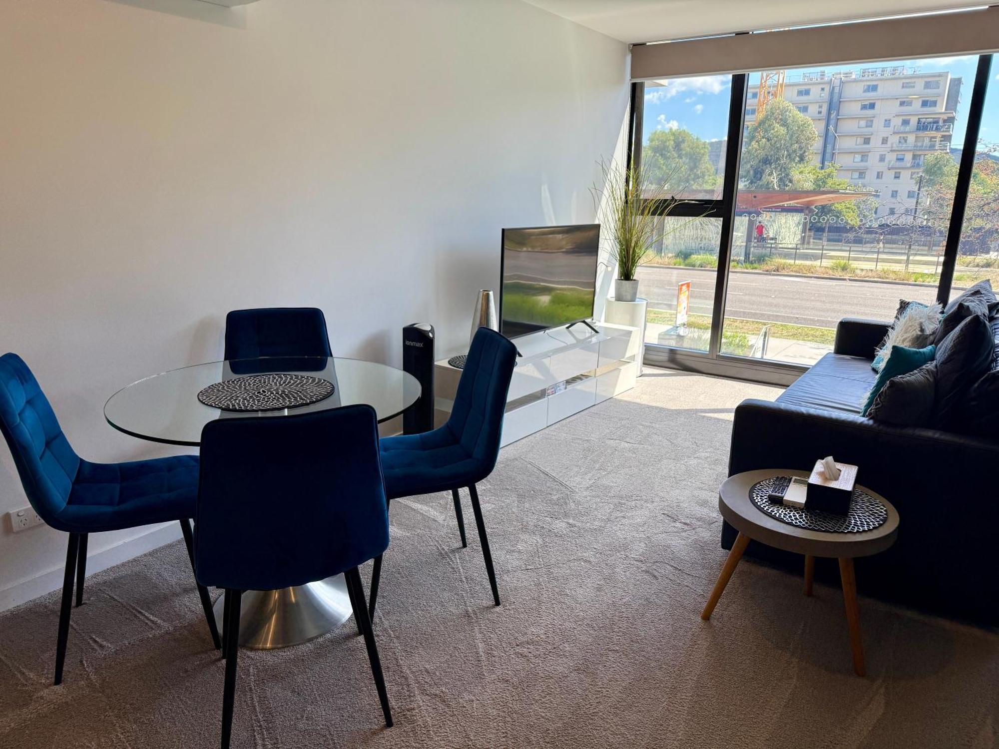 Midnight Luxe 1Br 1Bath Apartment 104 In The Heart Of Braddon Pool Sauna Secure Parking Wine Wifi キャンベラ エクステリア 写真
